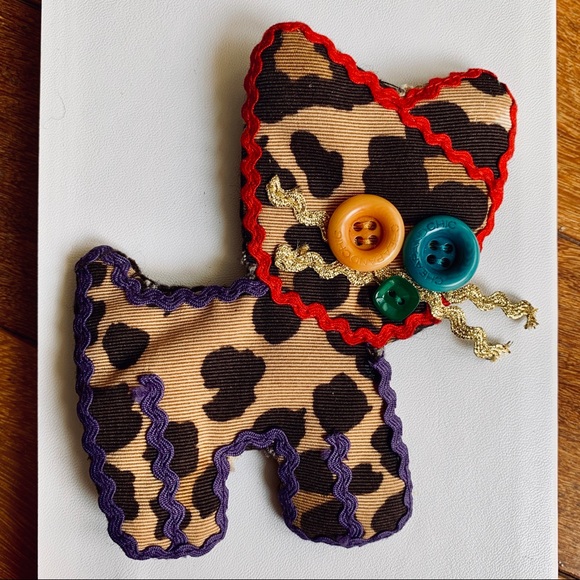 Moschino Jewelry - 😻 Vintage Moschino Cat Pin / Brooch - Authentic